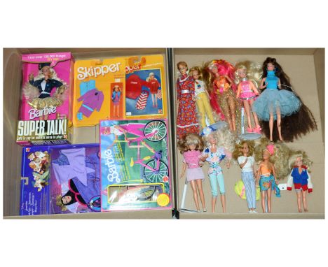 Mattel Barbie collection of vintage and more modern dolls, carded fashions, etc: Barbie Super Talk #12290, English version, b