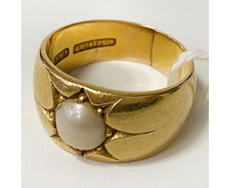 18CT YELLOW GOLD RING WITH PEARL SIZE P - 10.9 GRAMS APPROX