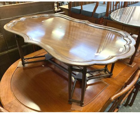 LARGE COFFEE TABLE / TRAY TABLE