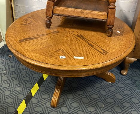 ROUND WOODEN COFFEE TABLE