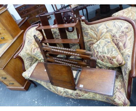 TWO MAHOGANY WALL HANGING SHELF UNITS TOGETHER WITH AN OAK READING STAND WITH PAIRS OF BOBBIN TURNED LEGS TO EACH END.   W 99