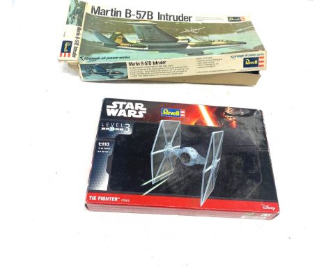 Revell martin b57b intruder, box is damaged, Revell Star Wars Model, first order special forces the fighter 