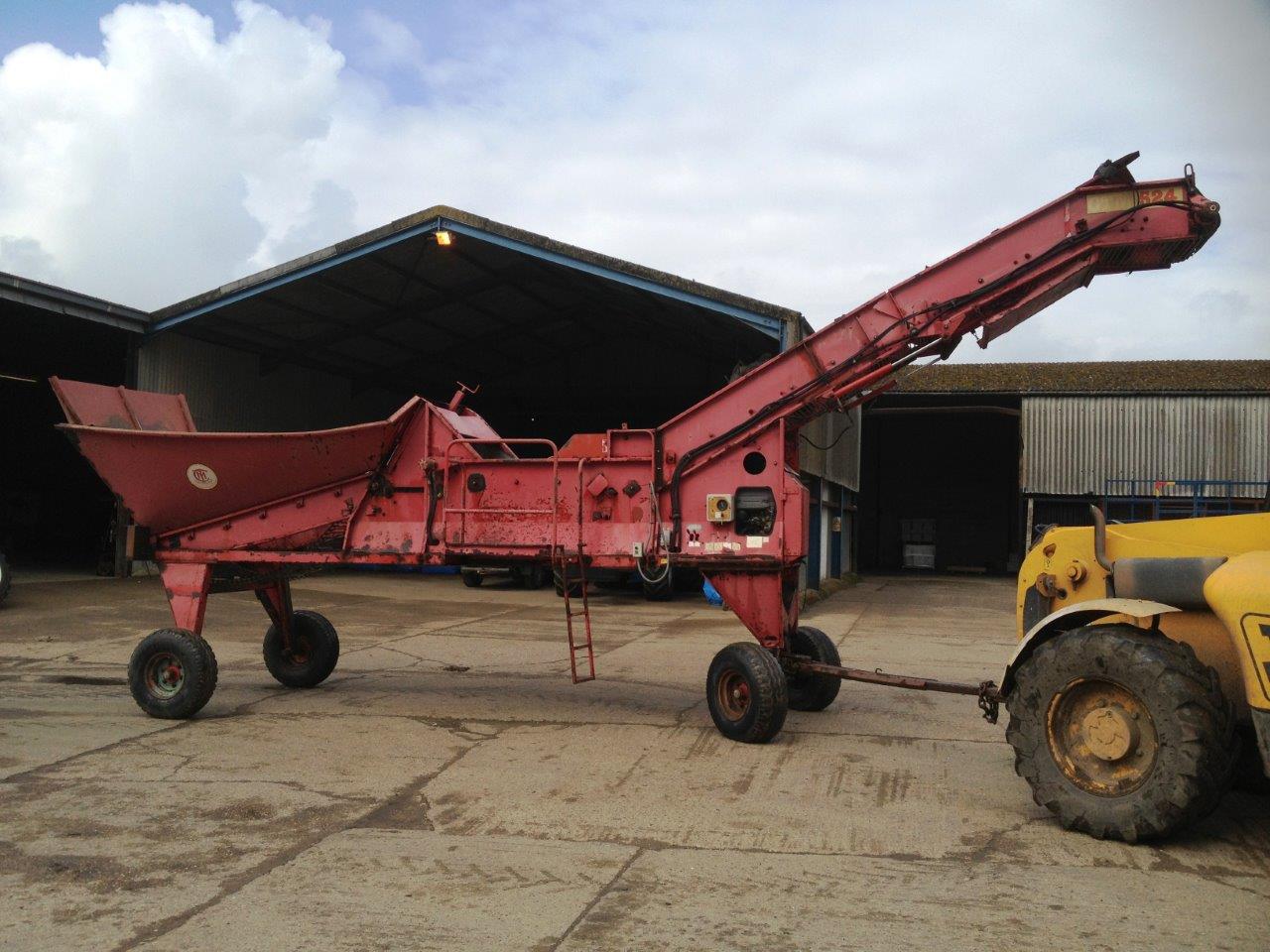 1996 CTM 524 Sugar Beet Cleaner Loader. Location Bury St Edmunds, Suffolk