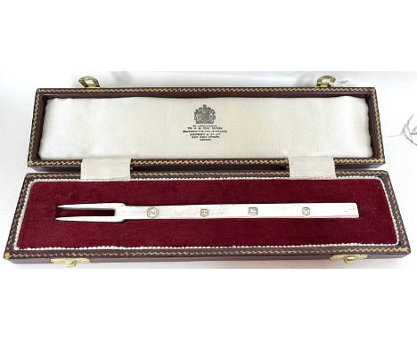 Cased silver pickle fork, a replica of the first English silver fork, oversized hallmarks for Sheffield 1973, makers mark Fra