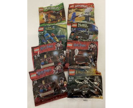8 sealed packets of assorted Lego mini playsets, some with mini figures.  To include: Harry Potter, Lord Of The Rings, Monste