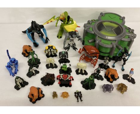 A quantity of Ben 10 Alien force toys and figures from 2007-9.  To include: poseable Swampfire dragon figure, Alien creation 