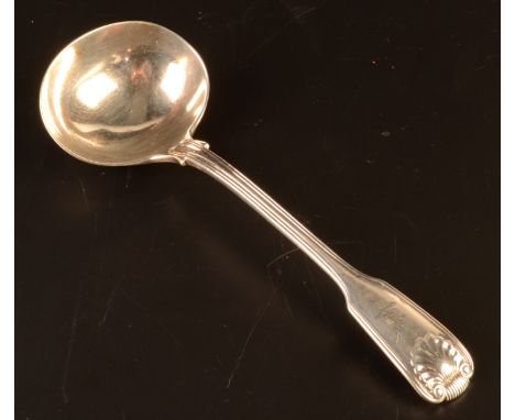 A set of six ornate silver teaspoons, an early Victorian fiddle, thread and shell pattern sauce ladle, 2.6oz.