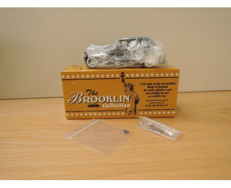 A Brooklin Models The Brooklin Collection 1:43 scale die-cast, BRK 81 1936 Pierce-Arrow 1601 Sedan, in original box with inne