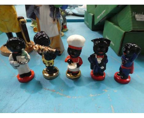 5 small Carltonware Golly figures