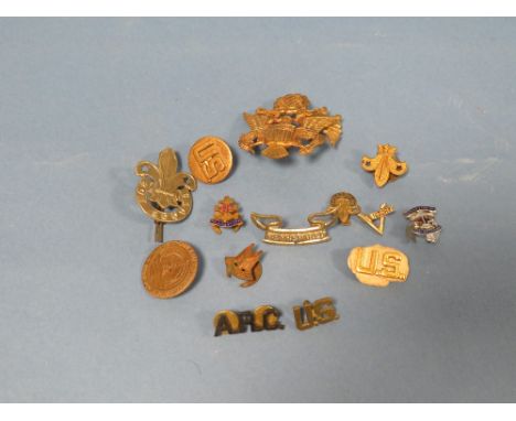 US ARMY BADGES, BOYS SCOUT AND BOYS BRIGADE BADGES ETC
