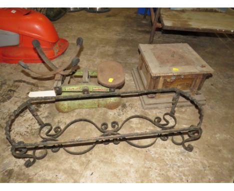 A WROUGHT IRON PLANTSTAND, A SET OF VINTAGE SCALES, TOGETHER WITH 'THE DISC GRAMOPHONE ' BODY A/F