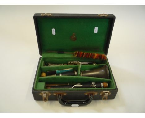 BOOSEY & HAWKES '77' CLARINET, boxed
