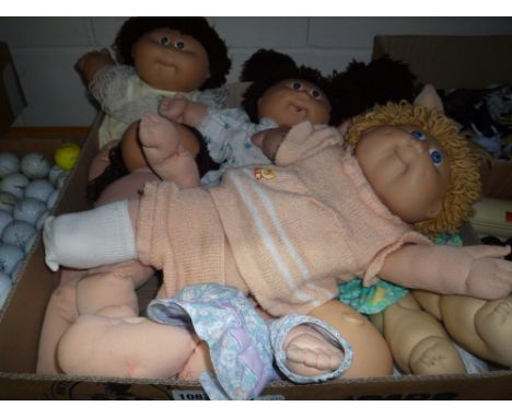 A QUANTITY OF ORIGINAL 1980'S COLECO XZVIER ROBERT CABBAGE PATCH AND CABBAGE PATCH KIDS DOLLS