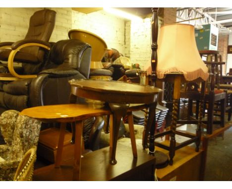 A RUSTIC STYLE COFFEE TABLE, three occasional tables, standard lamp with shade and a peacock chair (5)