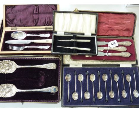 A GROUP OF CASED SILVER AND PLATE, to include a set of twelve 'Bean' handle coffee spoons, Sheffield 1921, Victorian moulded 
