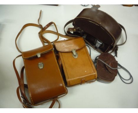 TWO KODAK CAMERAS, a Bell & Howell Cine camera and light meter (4)