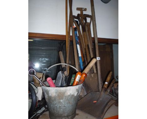 A QUANTITY OF GARDEN TOOLS, etc