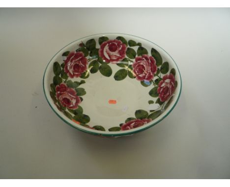 A WEMYSS WASH BOWL, Cabbage Roses pattern, painted green 'Wemyss', diameter 38cm