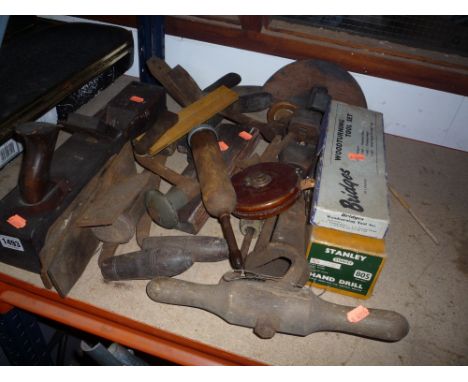 A QUANTITY OF VINTAGE WORKSHOP TOOLS