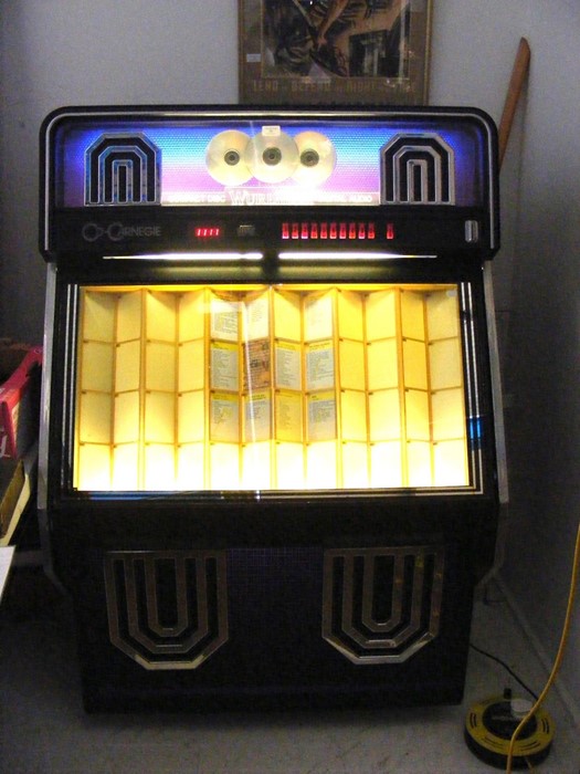 A Wurlitzer compact disc jukebox CD Carnegie in working order