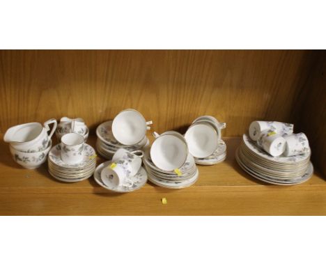 A COLLECTION OF ROYAL WORCESTER 'JUNE GARLAND' TEA &amp; DINNERWARE