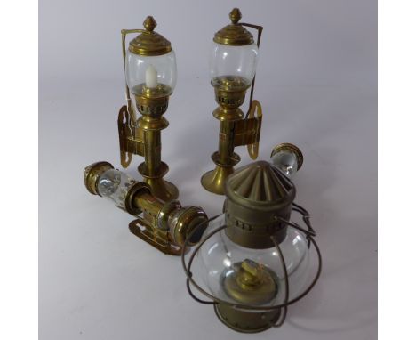 Two pairs of coaching lanterns and one other lantern, H 35 x Diameter 10cm 