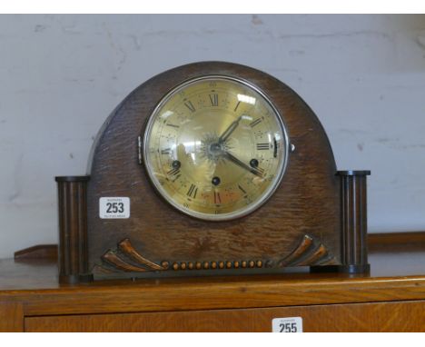 Whittington & Westminster chiming mantle clock in oak case