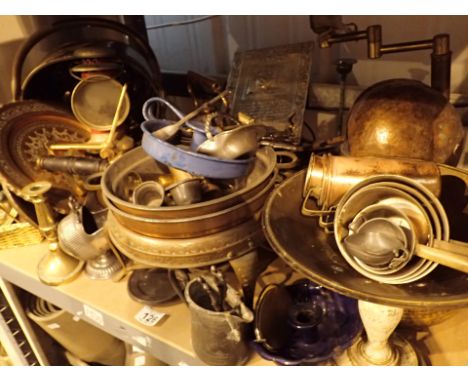 Mixed lot to include copper coal scuttle plaques kettle brass bowls lamp etc 