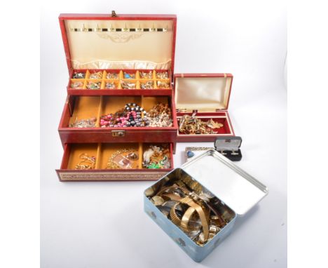 Collection of cufflinks, tiepins and wristwatches, Pulsar, Alfex, Timex, Citizen, Sekonda etc and a gold-plated watch chain, 