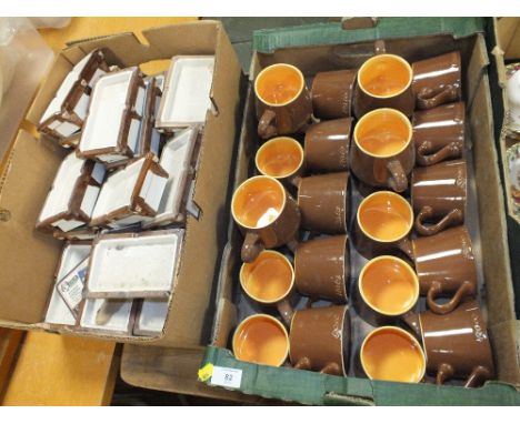 A TRAY OF CARLTONWARE ROLO MUGS, TOGETHER WITH A TRAY OF CARLTONWARE POOL TABLE SHAPED ASH TRAYS