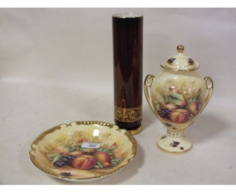 A GILDED AYNSLEY ORCHARD GOLD DISH WITH RED BACKSTAMP TOGETHER WITH A SIMILAR TWIN HANDLED URN AND A CARLTON WARE ROUGE ROYAL