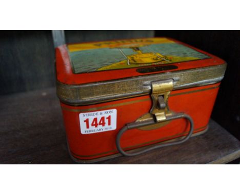 A vintage Primus stove, in original tin. 