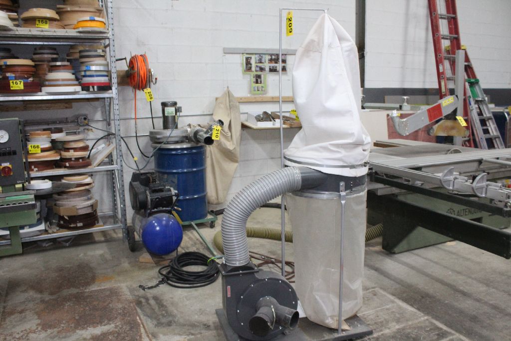 CENTRAL MACHINERY 2HP DUST PORTABLE DUST COLLECTOR, MODEL 97869