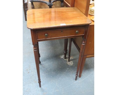 SINGLE DRAWER MAHOGANY SIDE TABLE