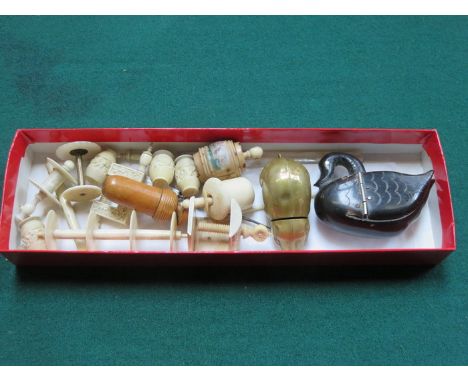 MIXED LOT OF VARIOUS SEWING BOB PINS, EBONISED SWAN FORM SNUFF BOX AND BRASS MOUSE FORM VESTA CASE, ETC. 