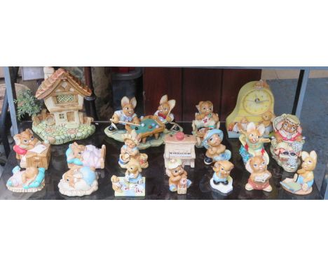 PARCEL OF VARIOUS PENDELFIN FIGURES, SMALL STAND AND CLOCK 