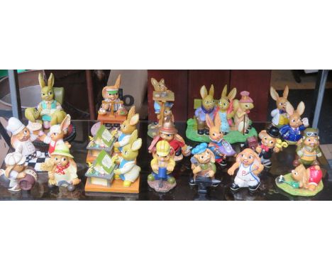 PARCEL OF VARIOUS MODERN PENDELFIN FIGURES 