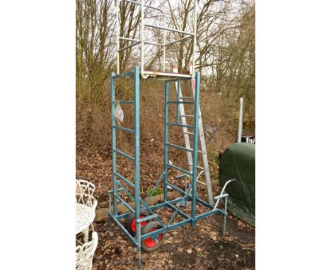 A TWIN WHEELED HENCHMAN 27 GARDEN PLATFORM LADDER