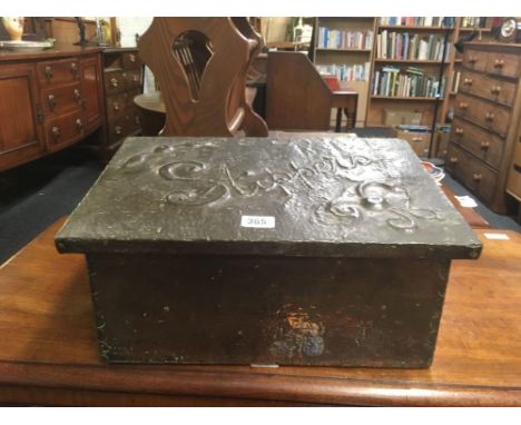 VINTAGE BRASS SLIPPER WARMING BOX