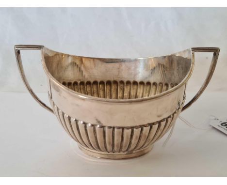 SILVER OVAL FLUTED SUGAR BOWL, SHEFFIELD 1911 BY R&amp;B, APPROX 5.5 oz