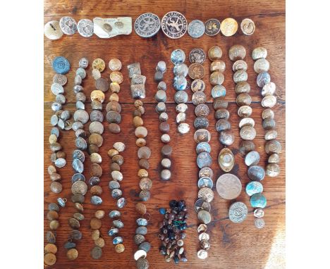 Vintage military, club and Gaunt blazer metallic buttons to include British Railway and Auxiliary Fire Service examples toget