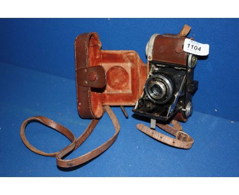 A Balda Jubilette 1930's 35mm folding bellows Camera having 5 cm f/2.9 lens and original case