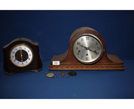 A wooden cased Mantle Clock and a Bakelite Mantle Clock, a/f