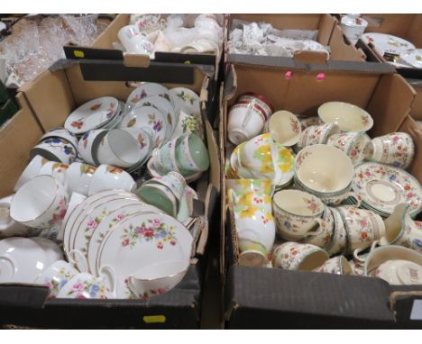 TWO TRAY OF CERAMICS TO INCLUDE SPODE ROYAL JASMINE TEA WARE 