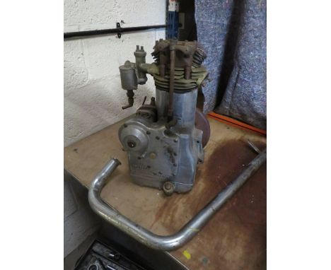 A BRADSMAN VINTAGE MOTOR CYCLE ENGINE