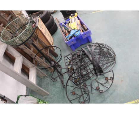 Quantity of iron hay rack planters, tiered planter and hanging baskets etc 