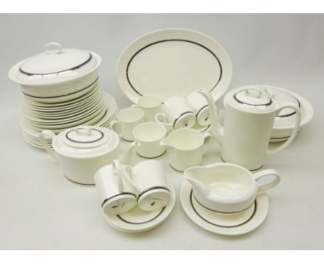 Wedgwood Susie Cooper 'Charisma' pattern tea and dinner service for six persons 