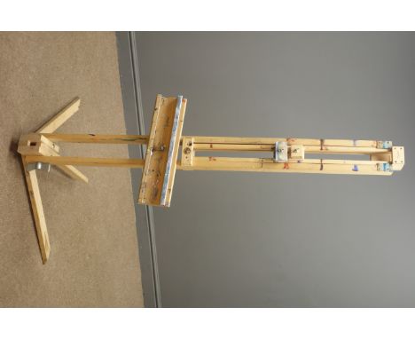 'Windsor &amp; Newton' wooden easel, H180cm