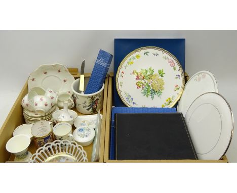 Spode limited edition Golden Jubilee mug, Wedgwood ceramics, Portmeirion Birds of Britain utensil jar, Royal Worcester 'Sandr