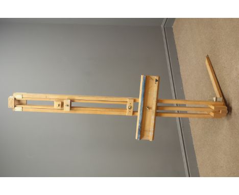'Windsor &amp; Newton' wooden easel, H170cm